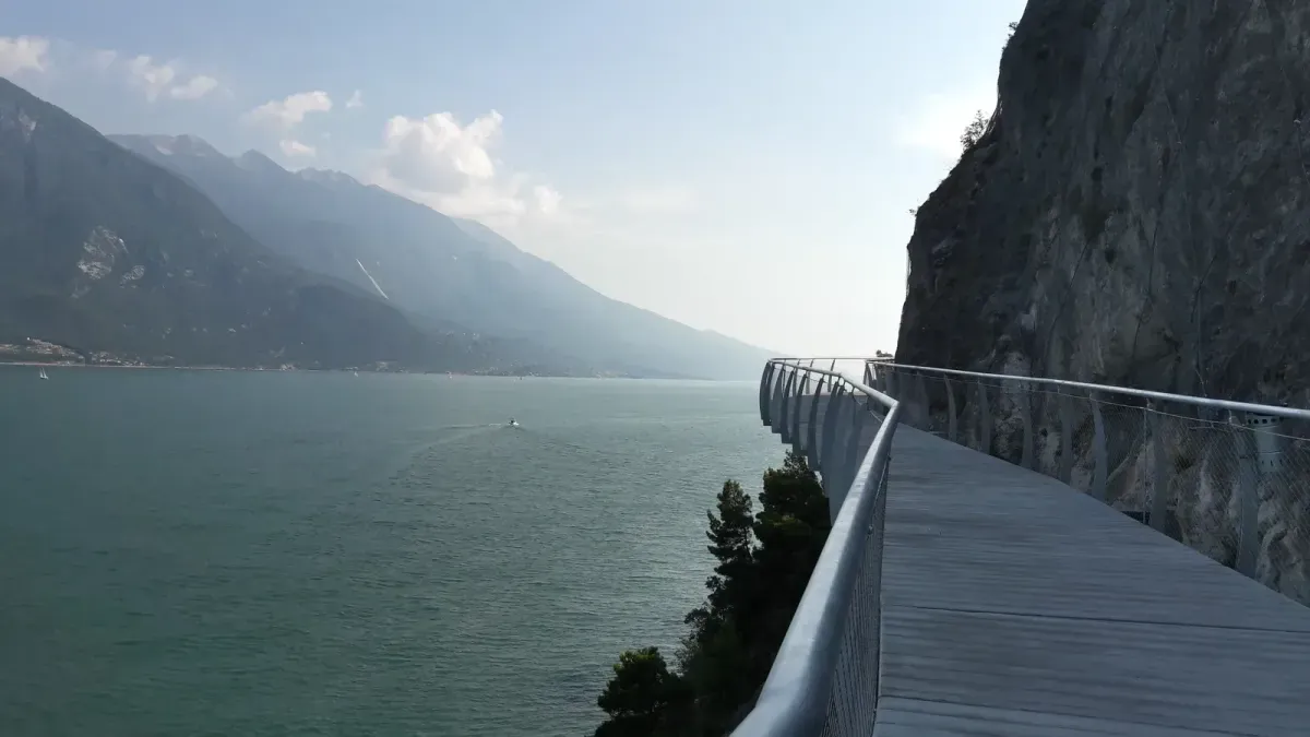 Il più bel percorso per correre in Europa è sul Lago di Garda – GALLERY