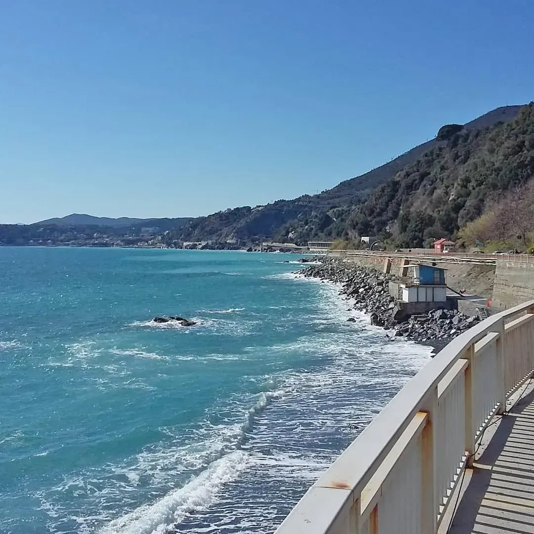 Il paesaggio tra Voltri e Varazze