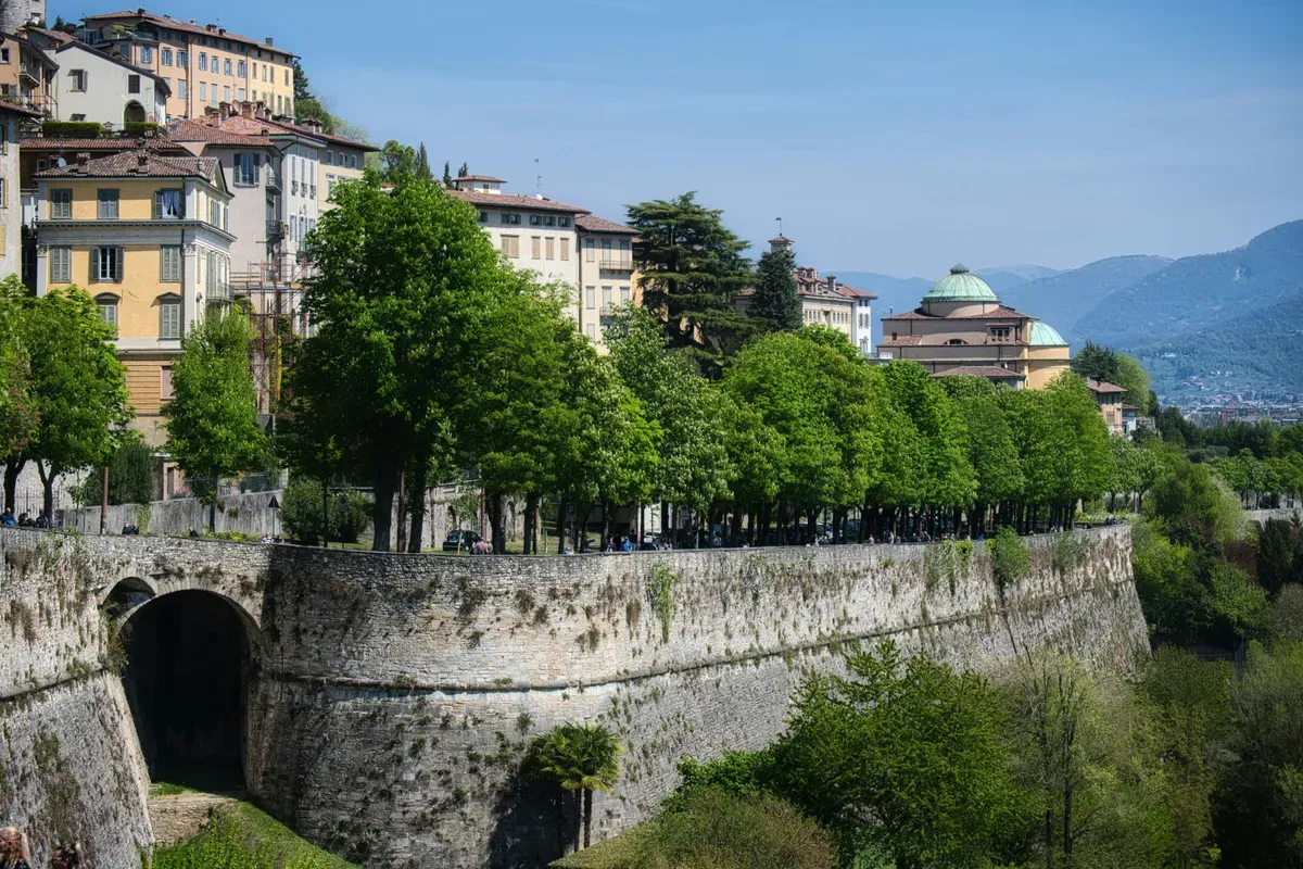 Le Mura venete di Bergamo tra gli alberi