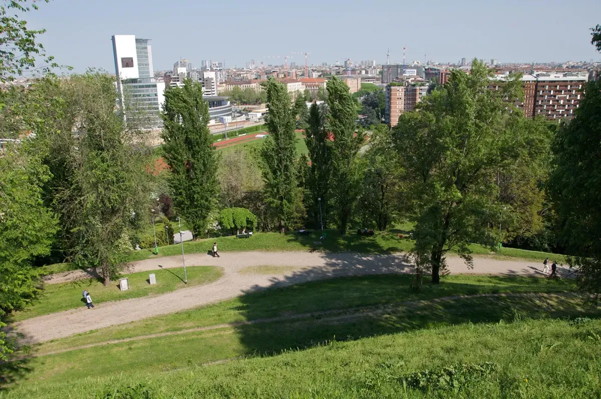 Scopri dove correre a Milano parco montestella montagnetta di San Siro