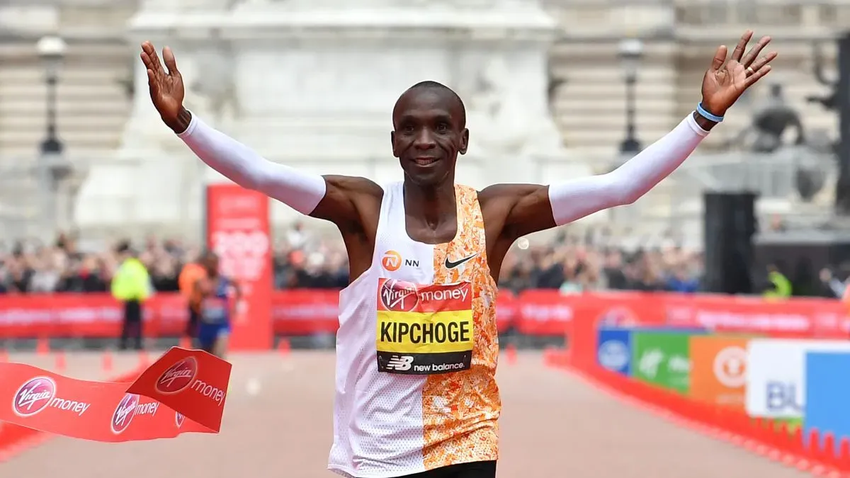 Eliud Kipchoge proverà a correre una maratona sotto le 2 ore nel 2019