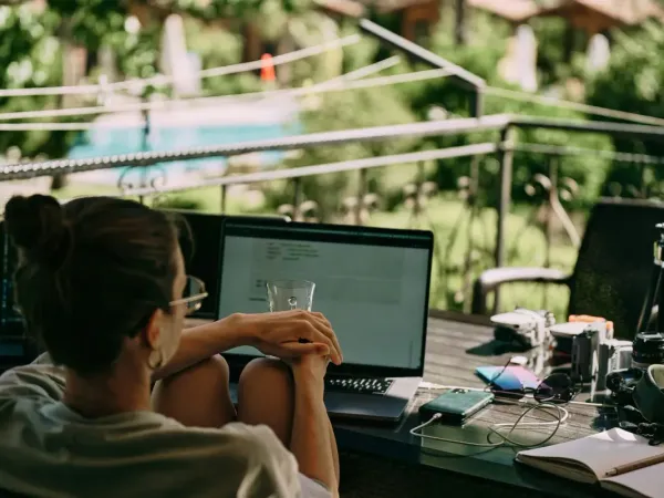 Runner nomadi digitali: 5 destinazioni dove lavorare ed esplorare correndo