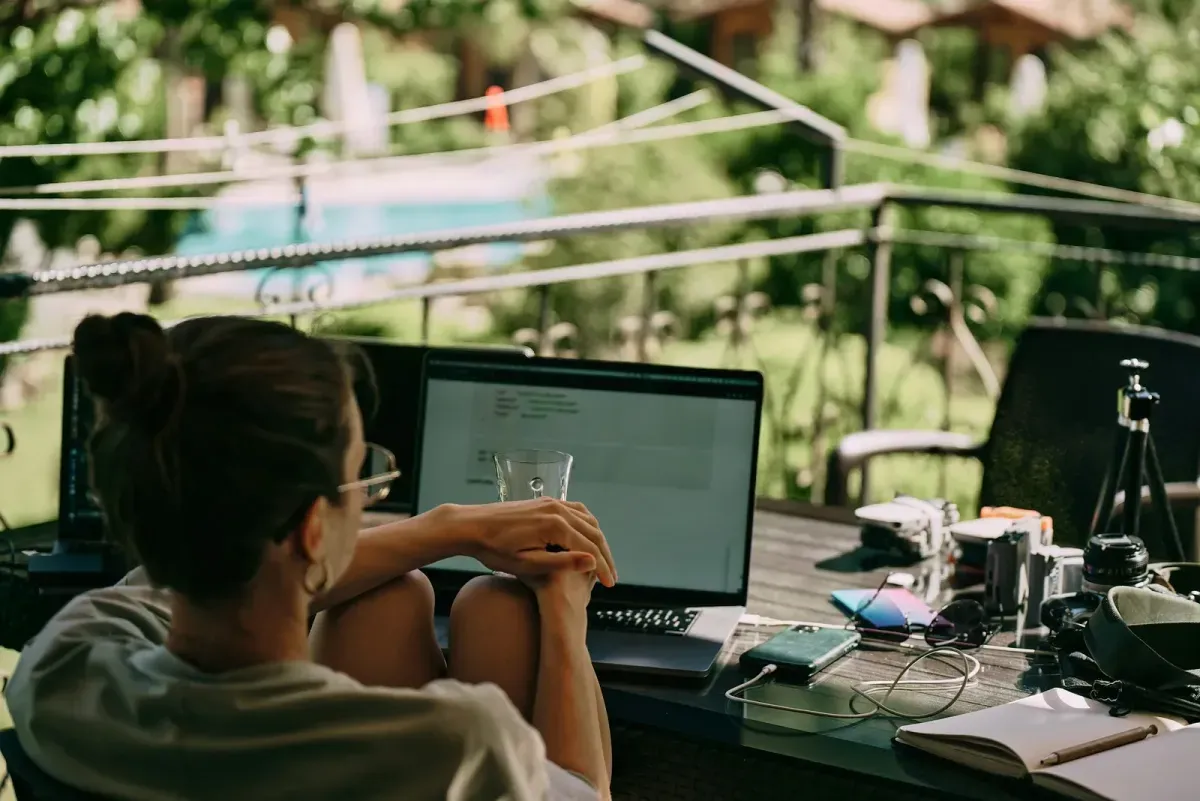 Runner nomadi digitali: 5 destinazioni dove lavorare ed esplorare correndo